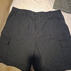 GAP Black Men's Cargo Shorts with Elastic Waist